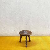 Tabouret tripode en bois tourné