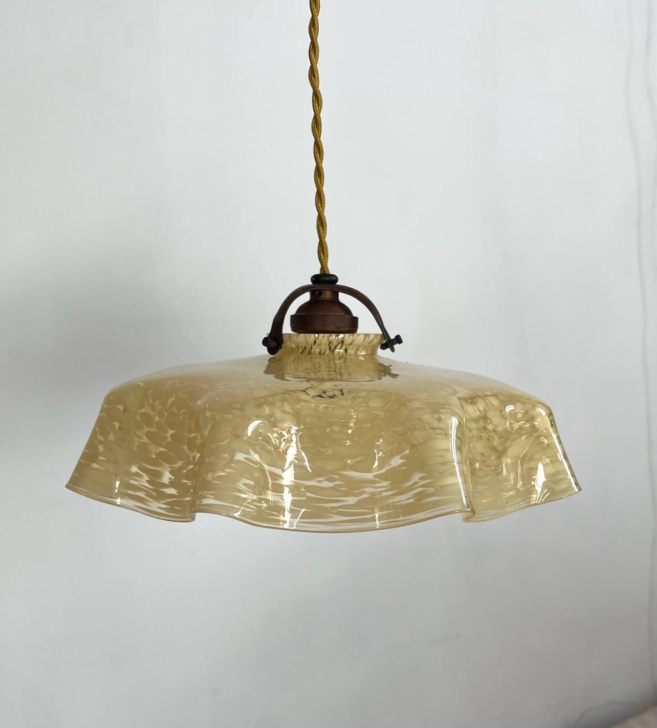 Clichy yellow opaline pendant light