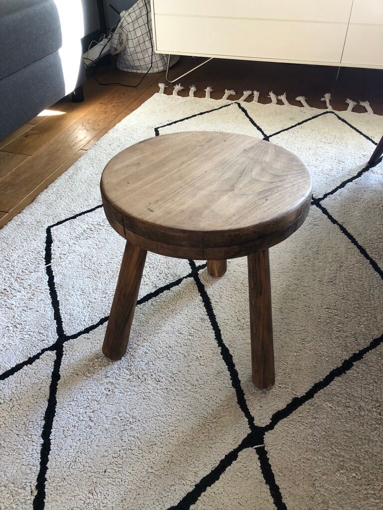 Massive oak tripod stool