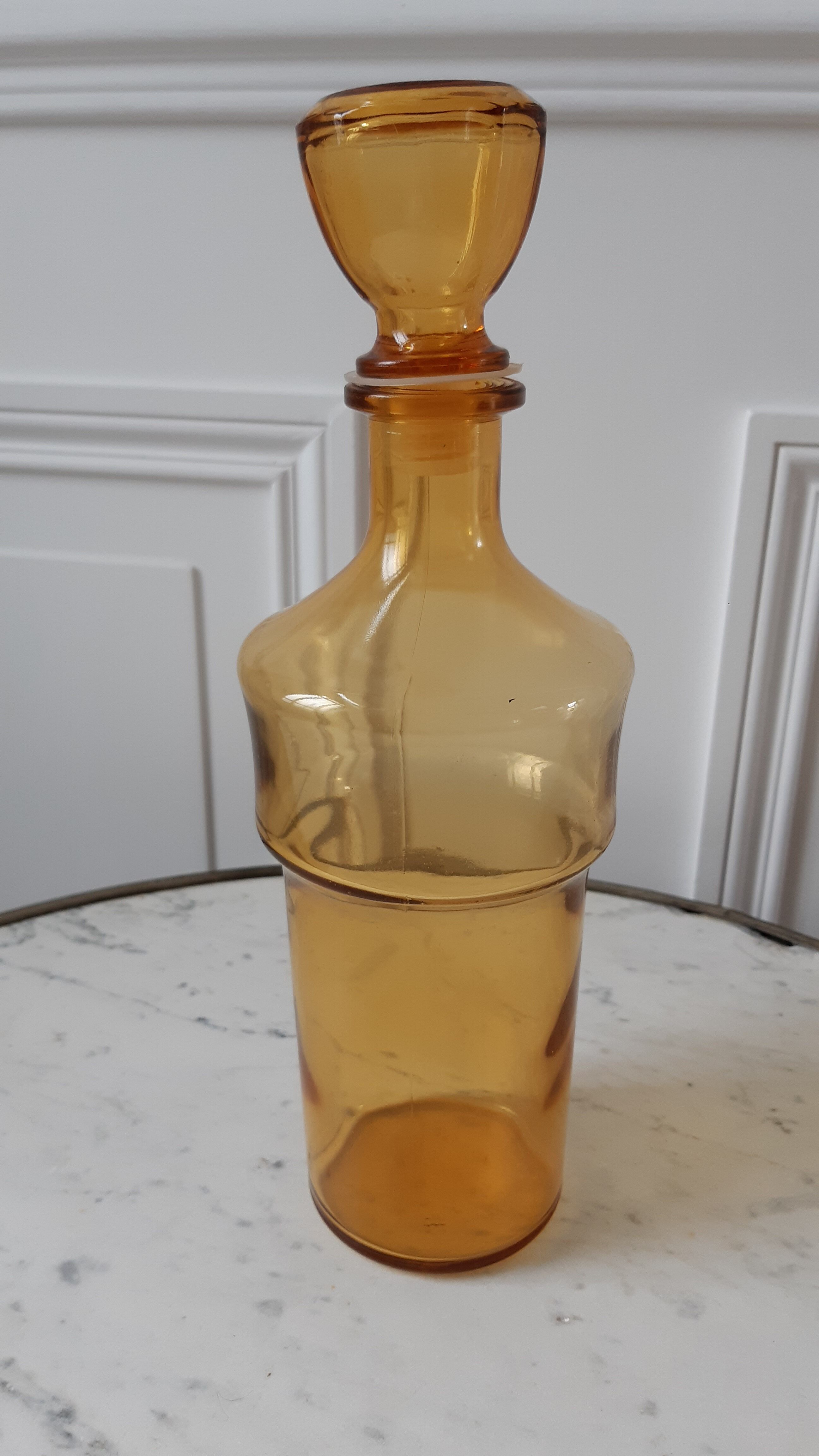 Carafe en verre ambré années 70