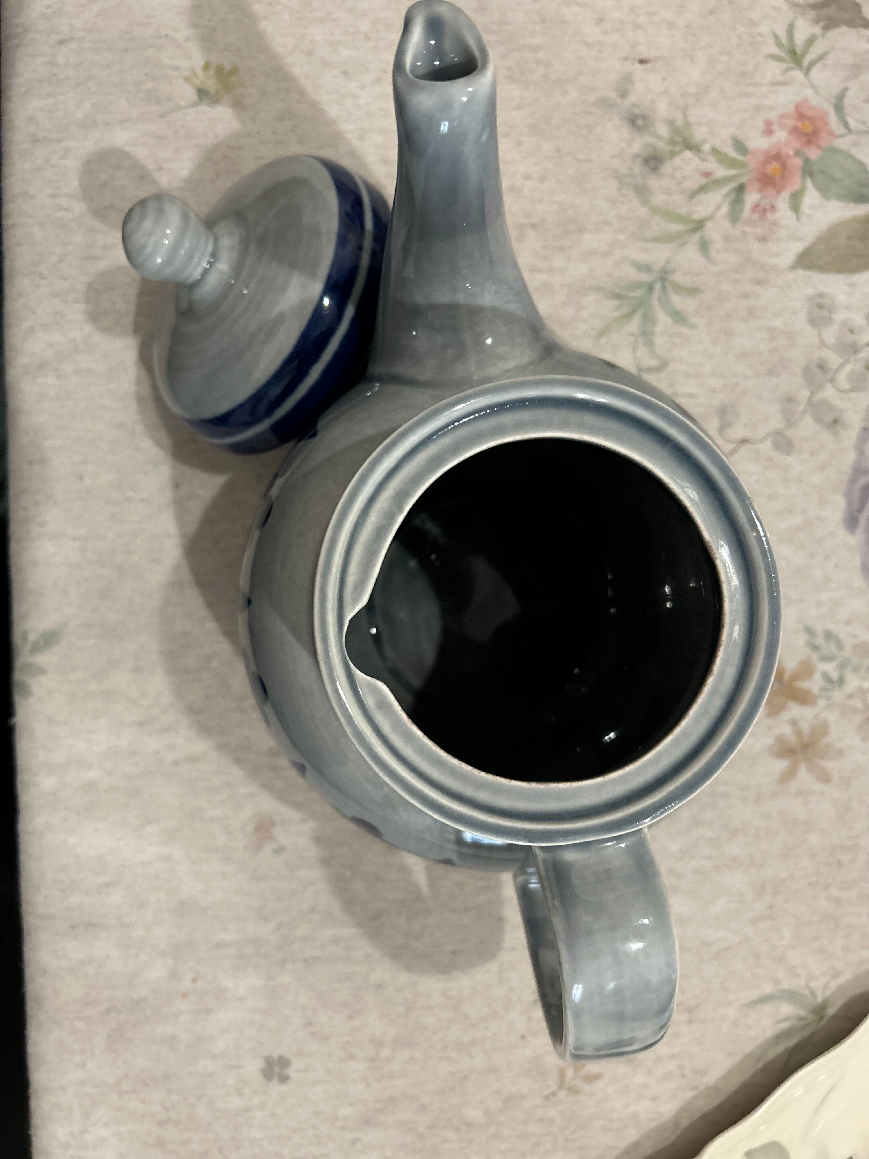 Vintage teapot boch belgium baltic