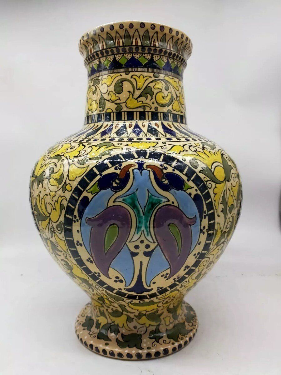 Vase En Majolique Art Nouveau