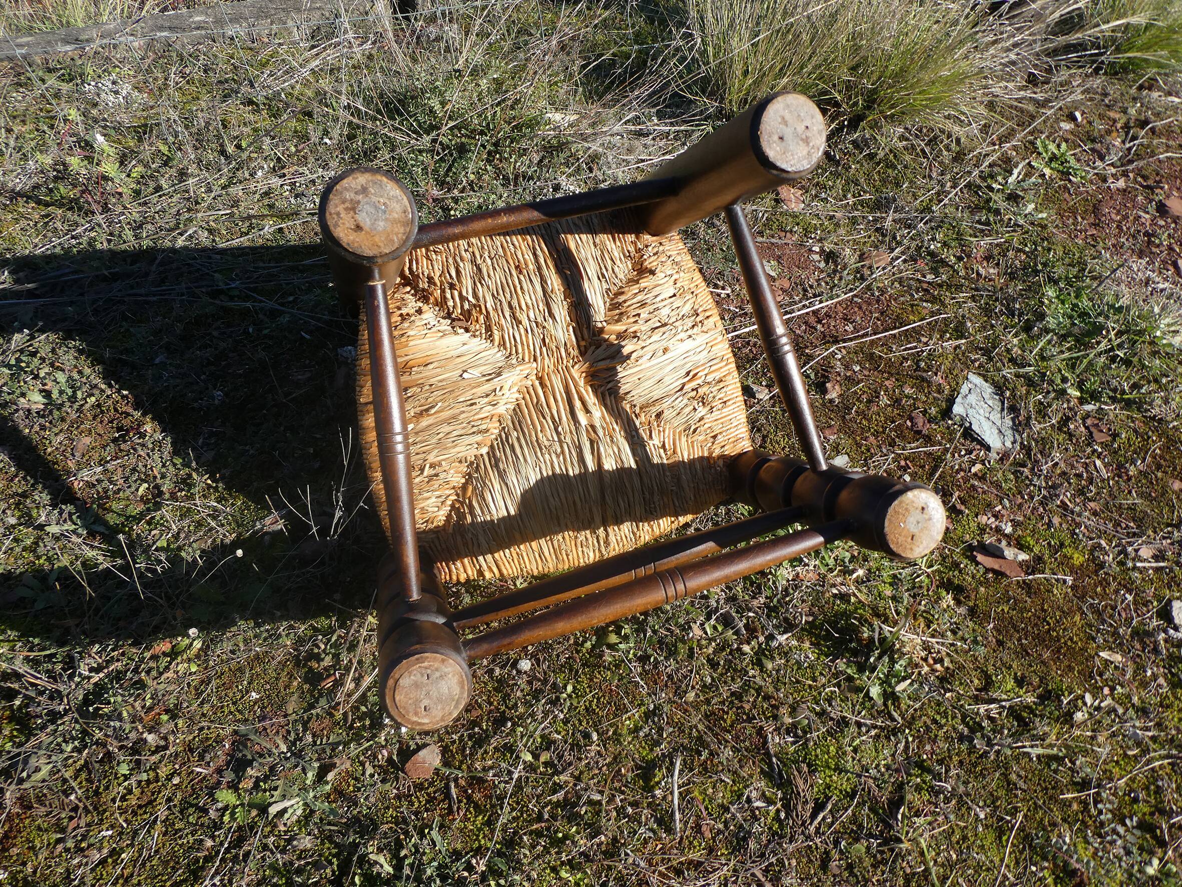 Mulched braided low chair