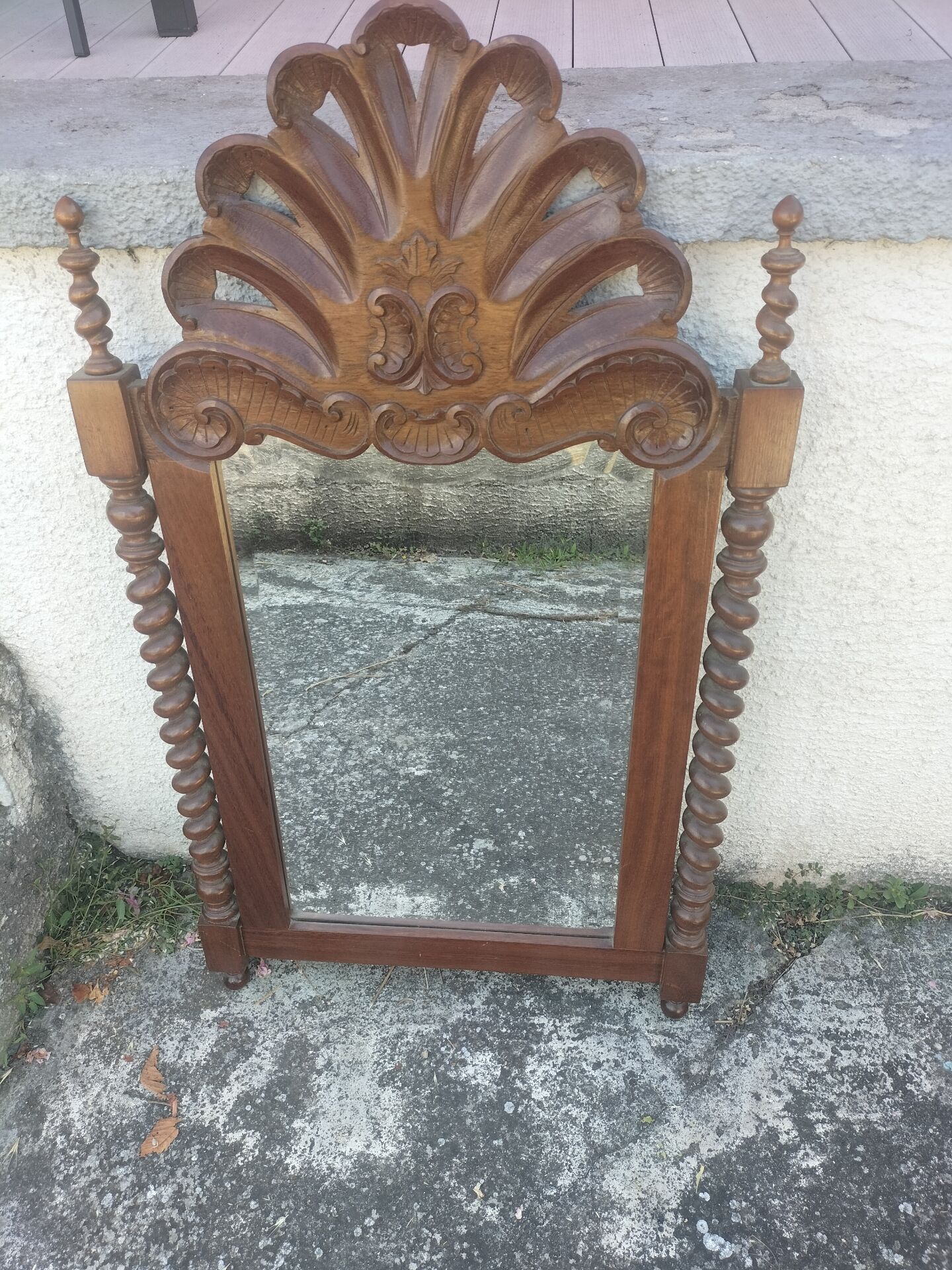 Antique style mirror