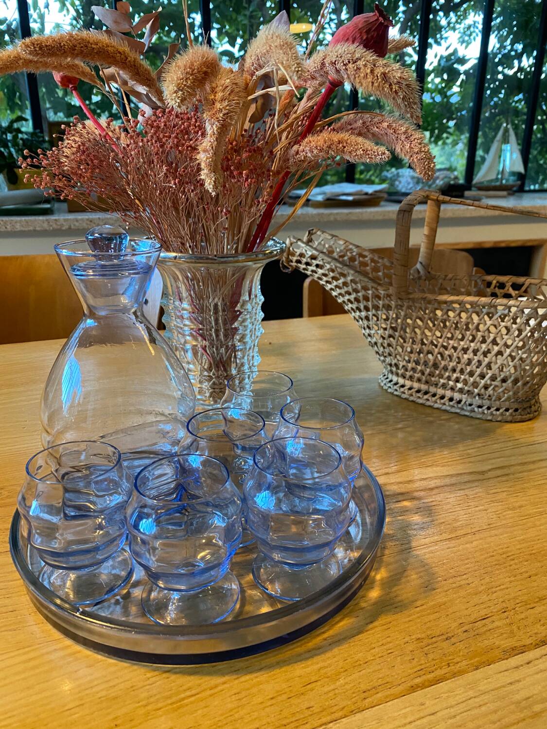 Art deco decanter and tray glass set