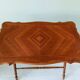 Table pliante vintage aux pieds tournés