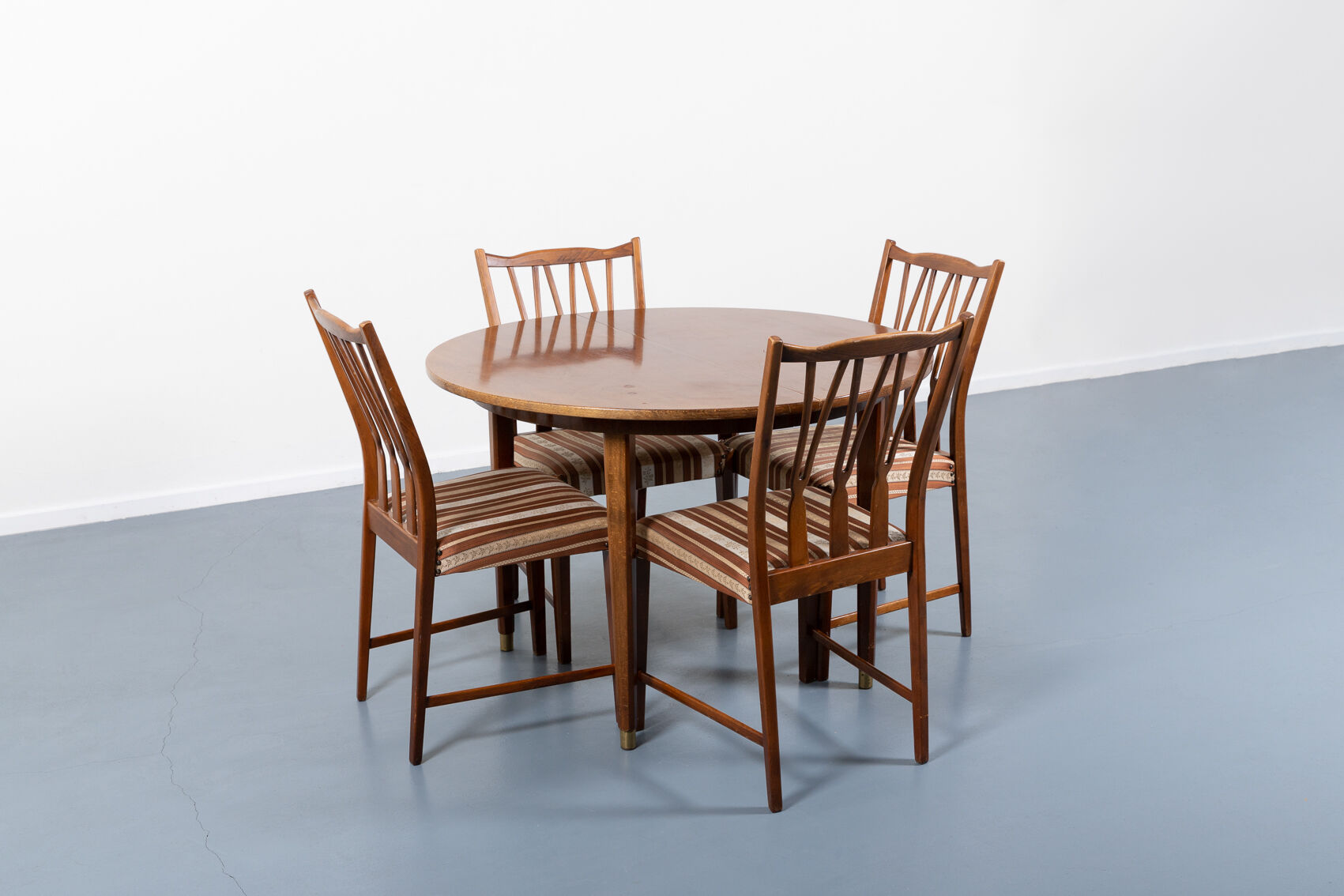 Modern Swedish dining set by Nils Jonsson for Hugo Troeds