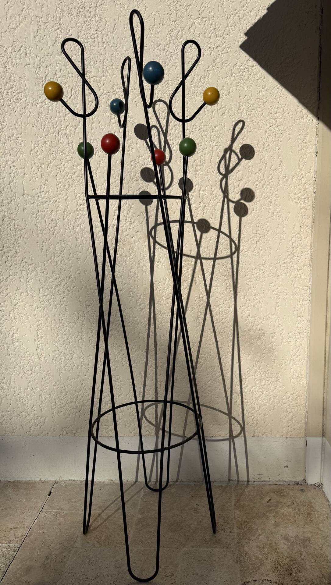 "Treble clef" coat rack Roger Ferraud