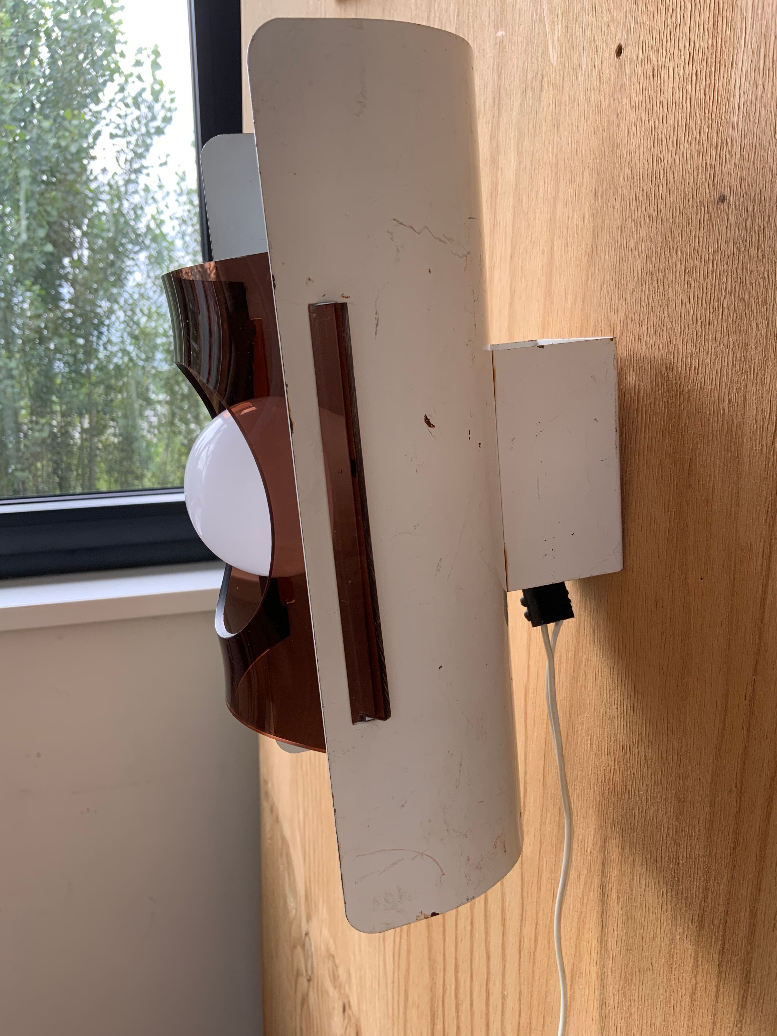 Plexiglas and metal wall lamp