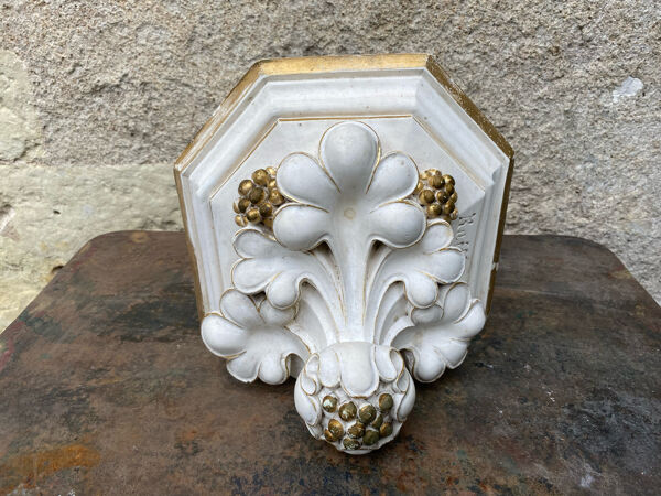 Console d’applique murale dorée