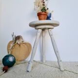 Tripod stool in wood