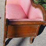 Small mid-19th century boat sofa in walnut