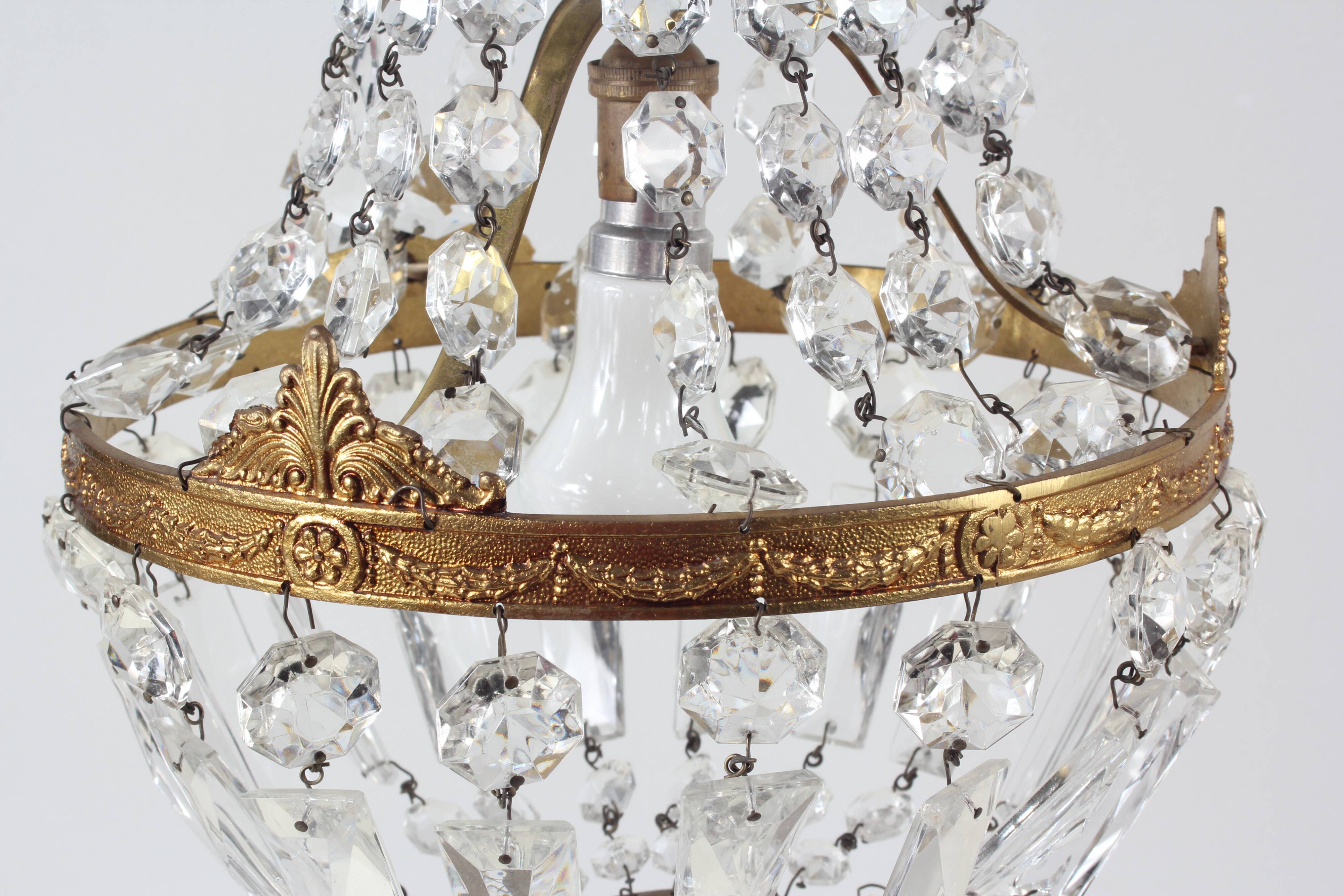 Hot air balloon chandelier with tassels