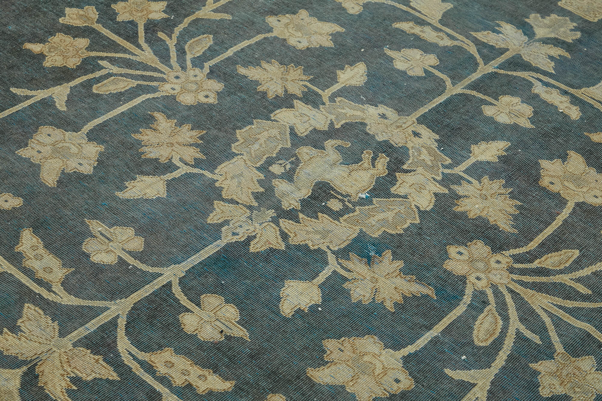 Handmade oriental decorative 1980s 237 cm x 313 cm beige wool carpet