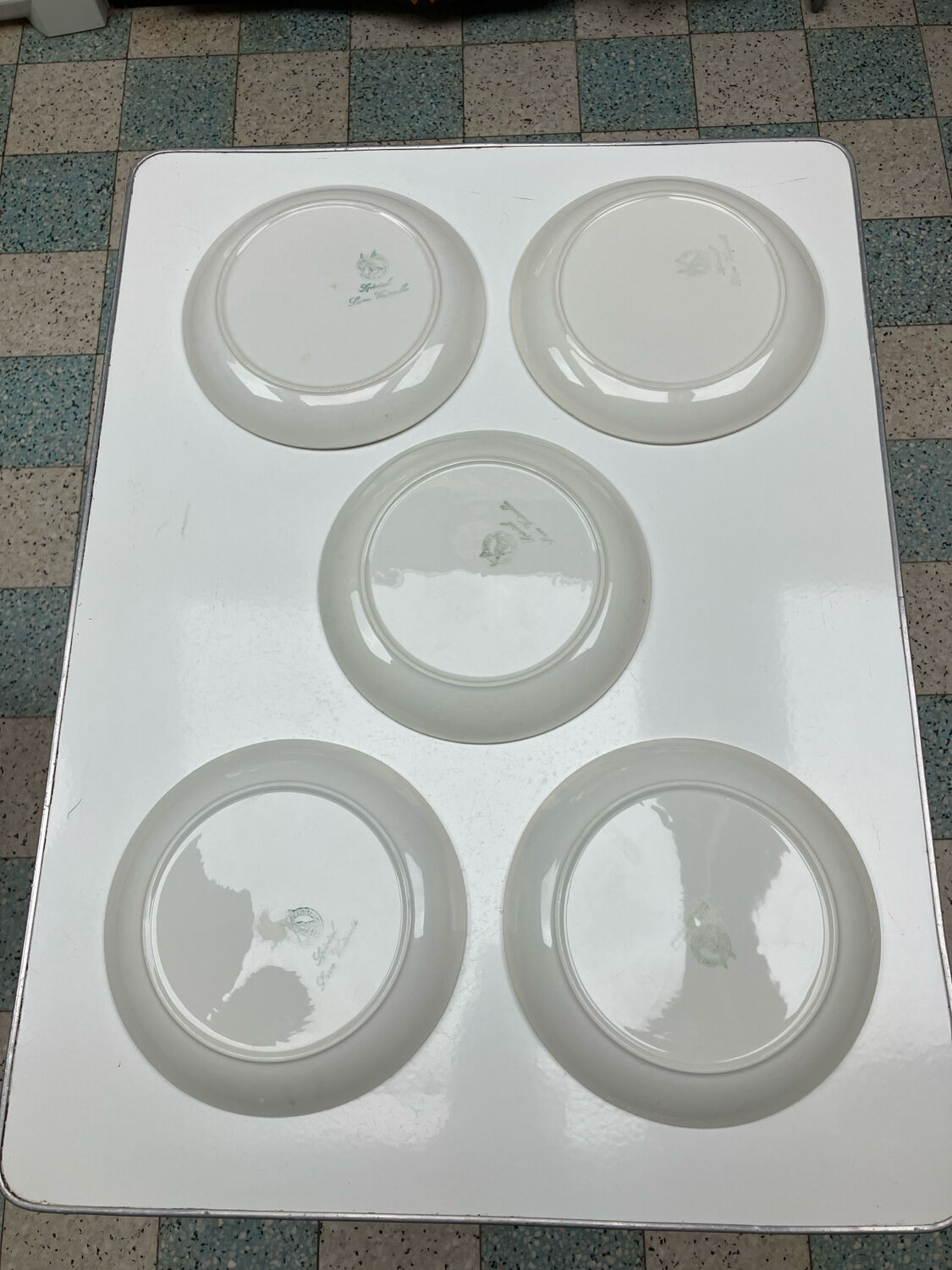 5 dinner plates