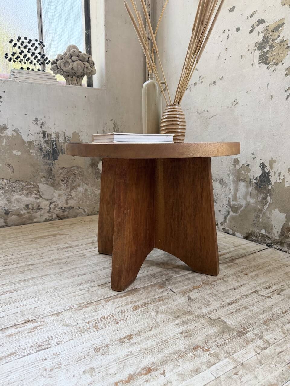 Constructivist gueridon 1950 mahogany