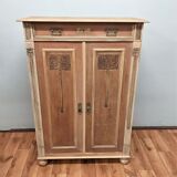 Art Nouveau chest of drawers in walnut