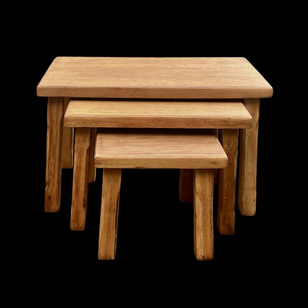 Trio of Brutalist nesting tables in solid oak – 1960s/70s