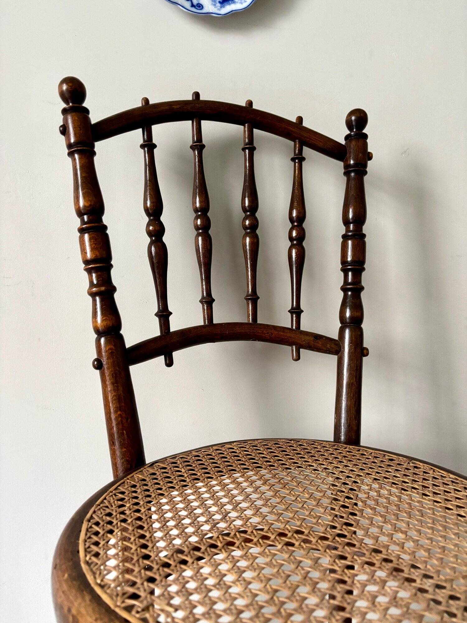 Bistro chair in turned wood and cane