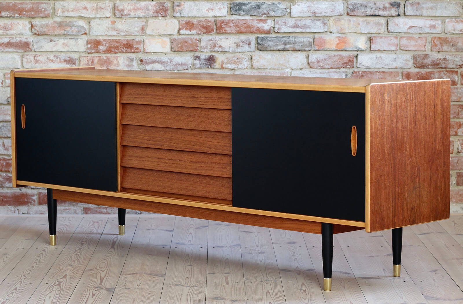 Enfilade de Nils Jonsson pour Hugo Troeds, 1960