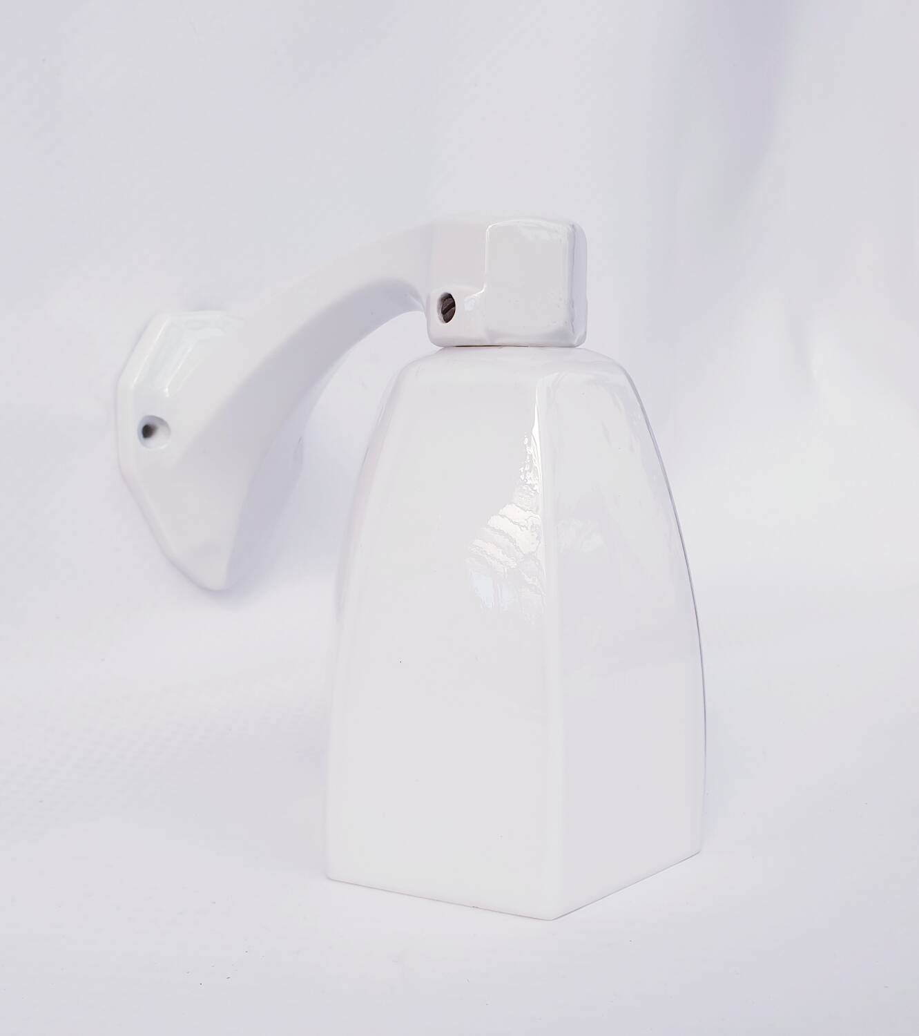 Art Deco porcelain wall lamp