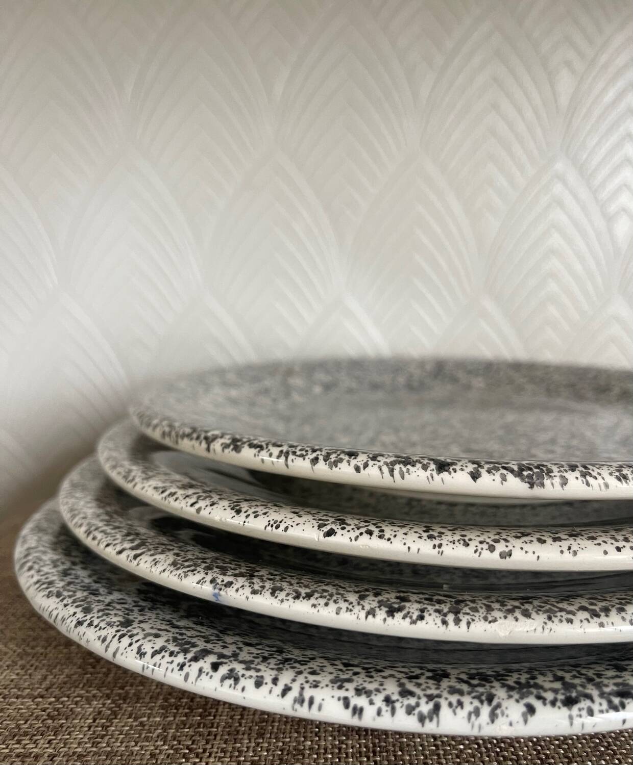 4 Castelforte dessert plates.