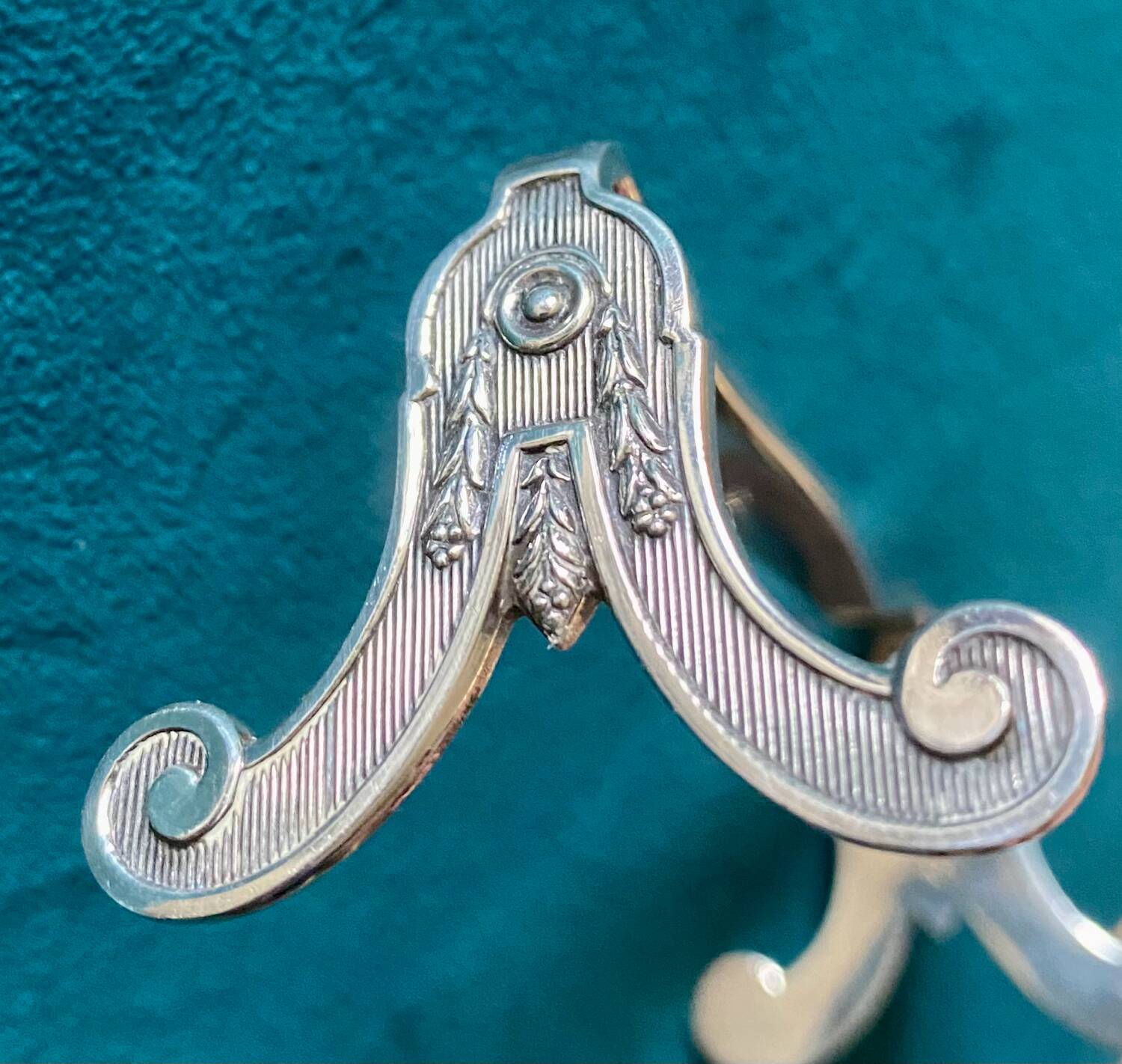 6 Christofle silver-plated metal knife rests