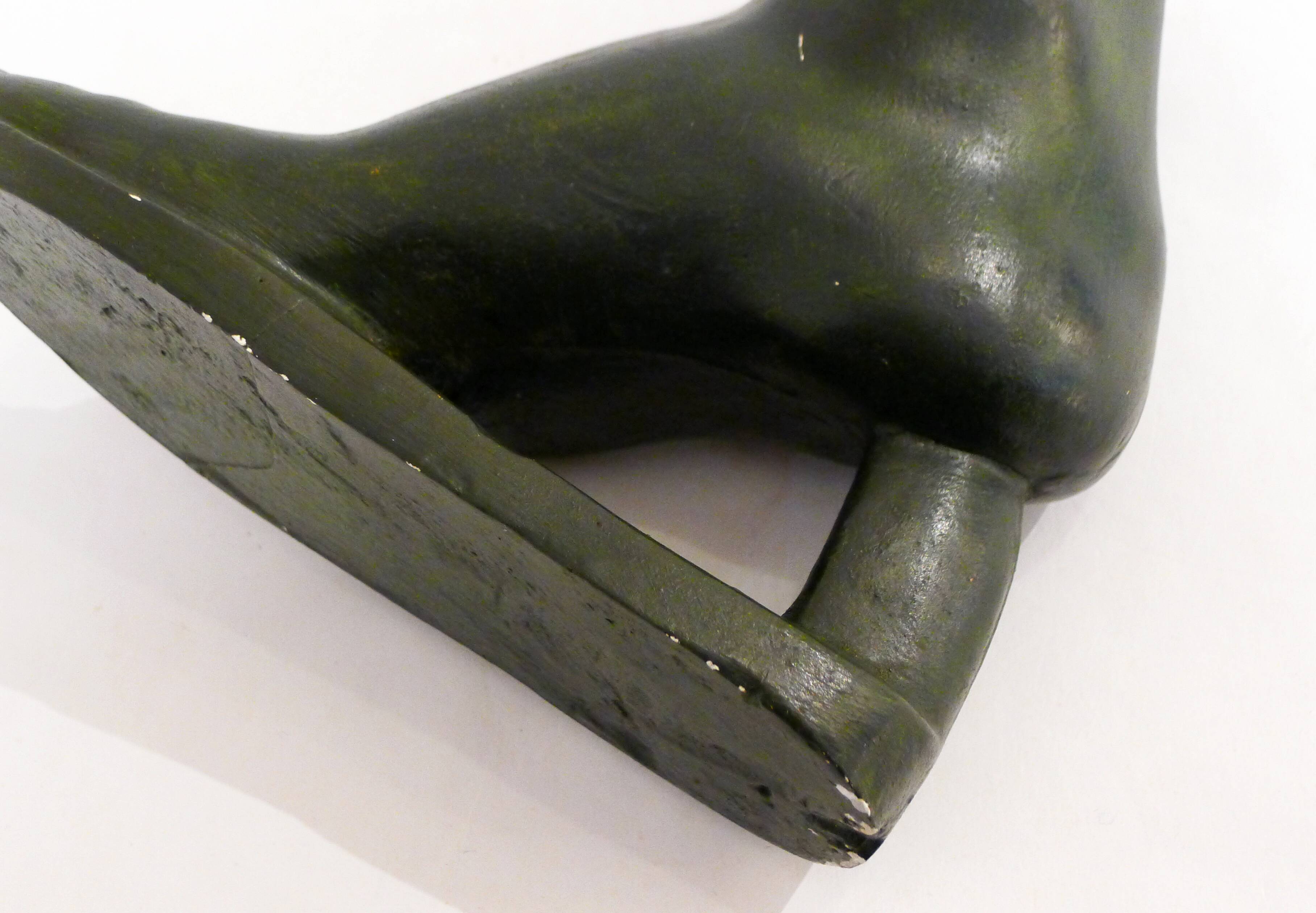 Sculpture pied en plâtre