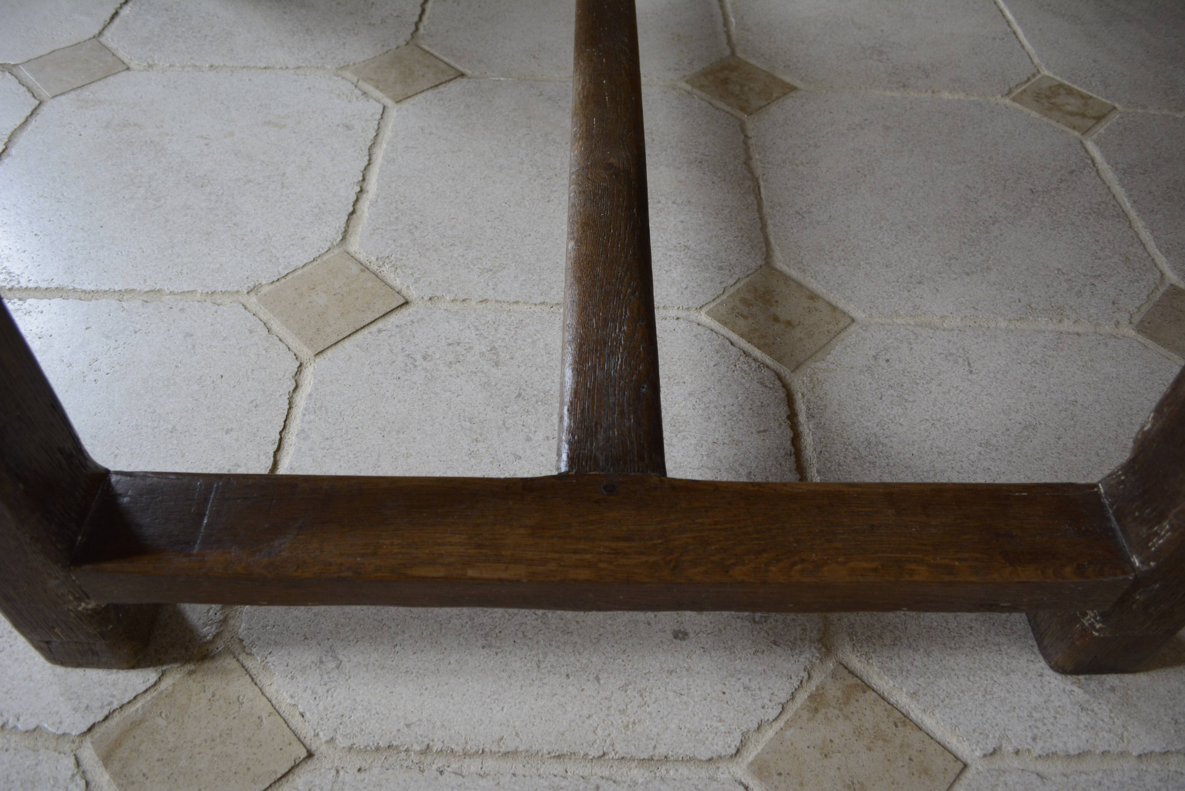 Table de ferme rustique en chêne. 2m35