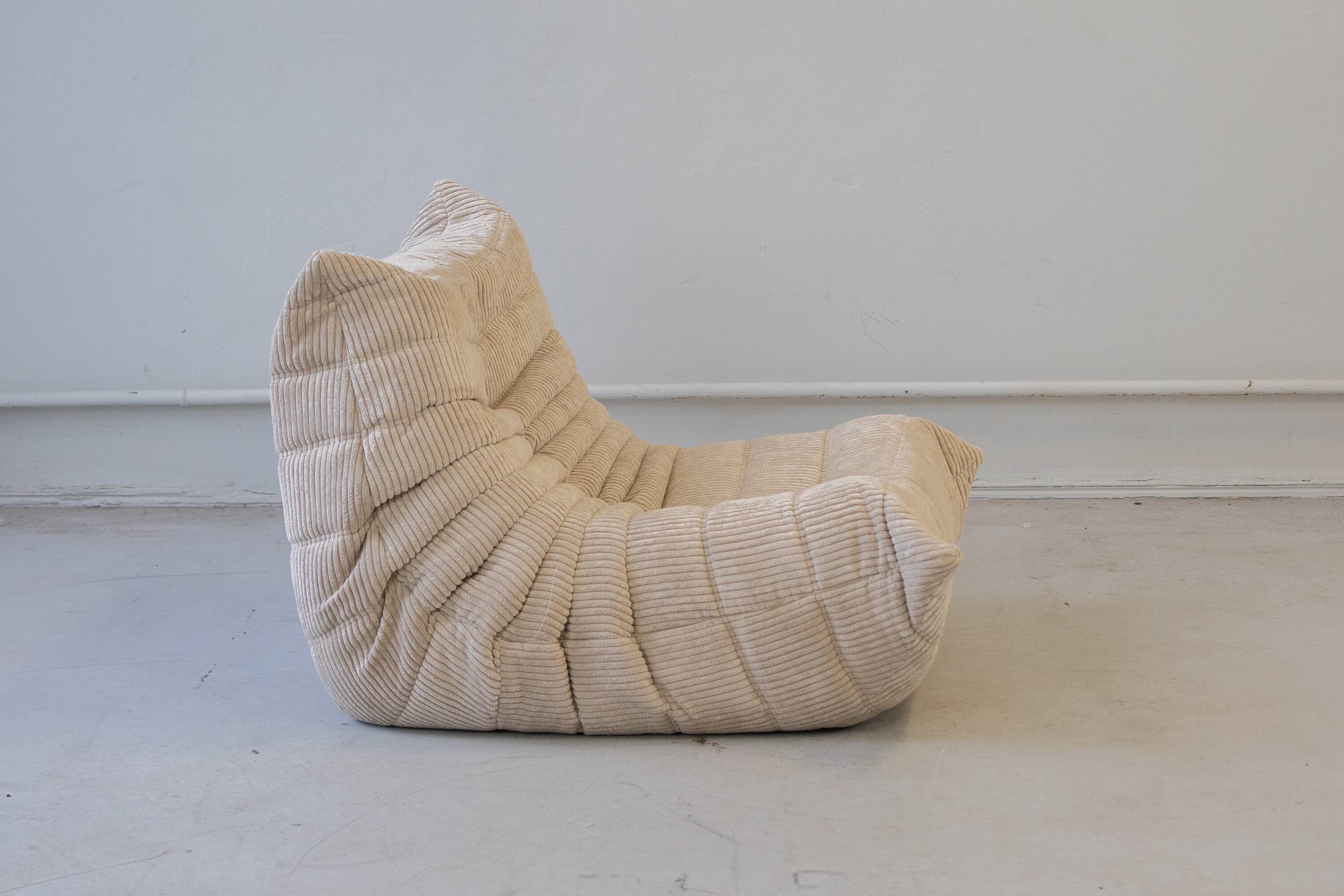 Togo 3-seater and armchair in white Corduroy