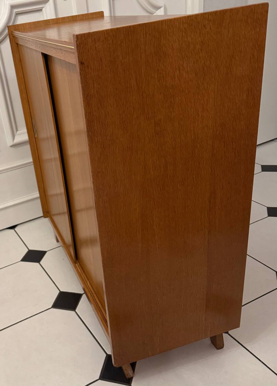 Vintage shoe cabinet with compass legs