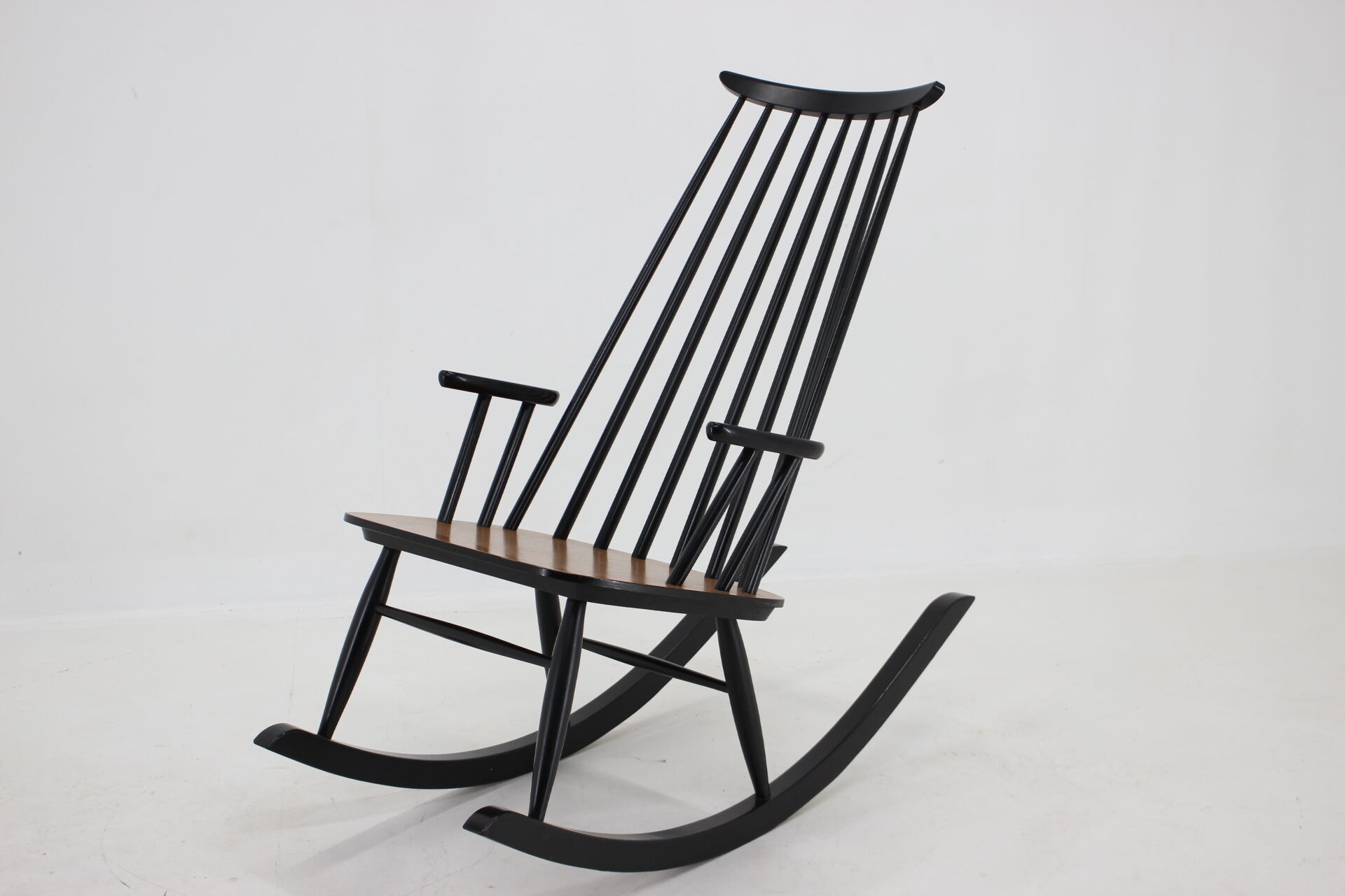 1960s Varjosen Puunjalostus beech rocking chair, Finland