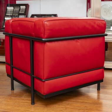 LC2 armchair — Le Corbusier, Pierre Jeanneret & Charlotte Perriand, creators