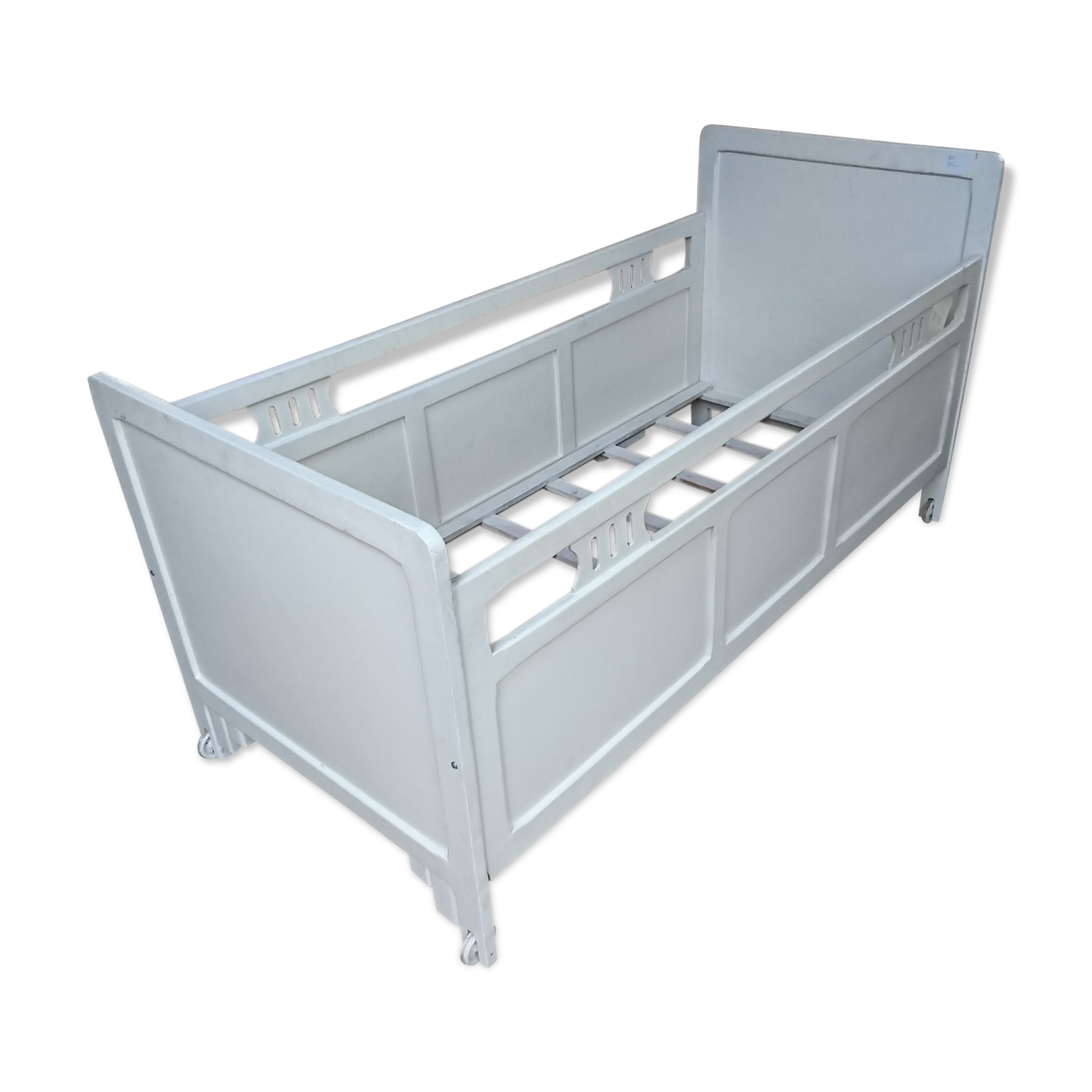 Former child bed