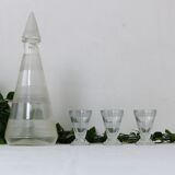 Carafe tronconique et ses 3 verres