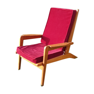 Armchair with armrests