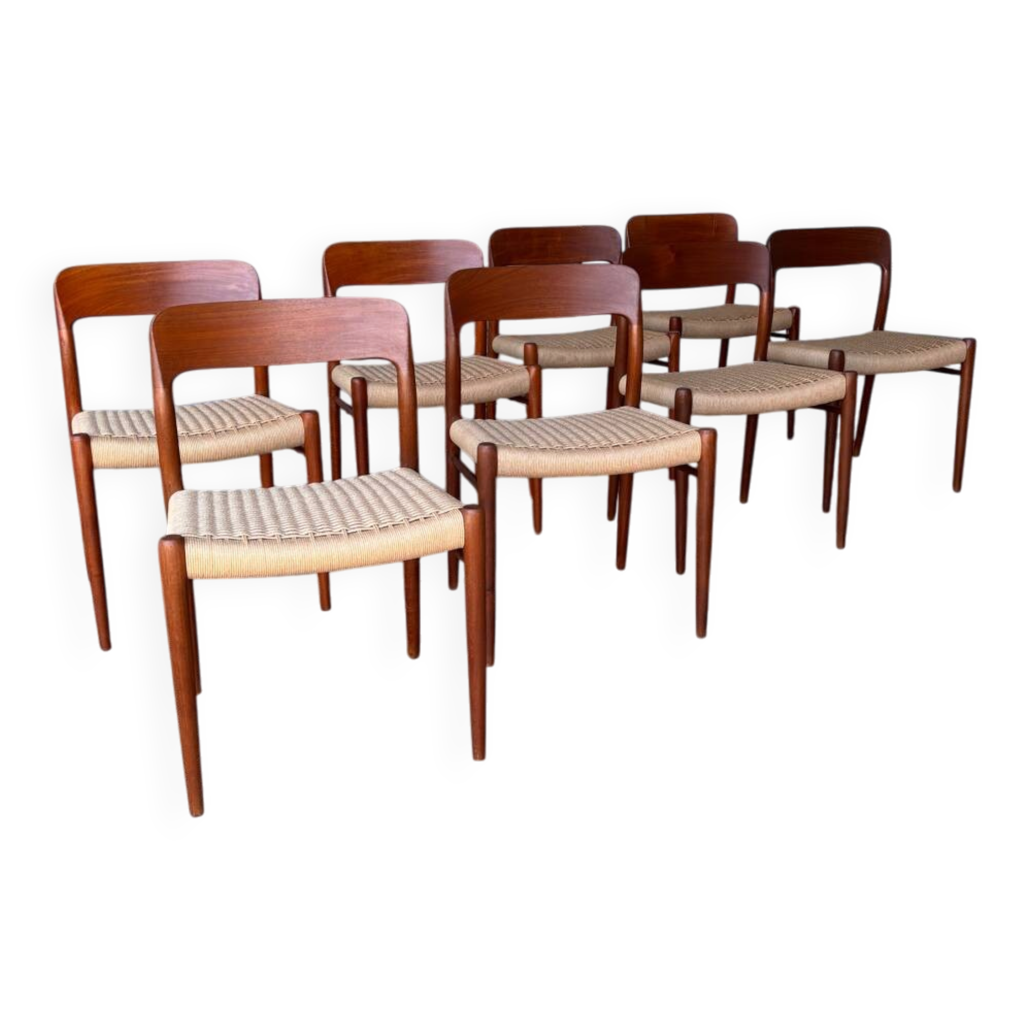 Série de 8 chaises Møller 75