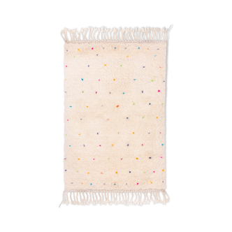 Berber carpet with dots of color 152 x 110 cm