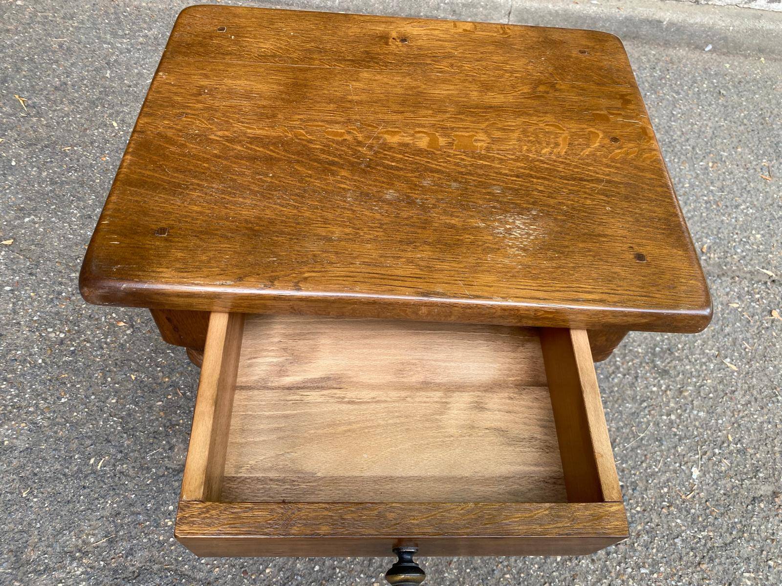 Tabouret table de chevet espagnole en chêne massif années 50