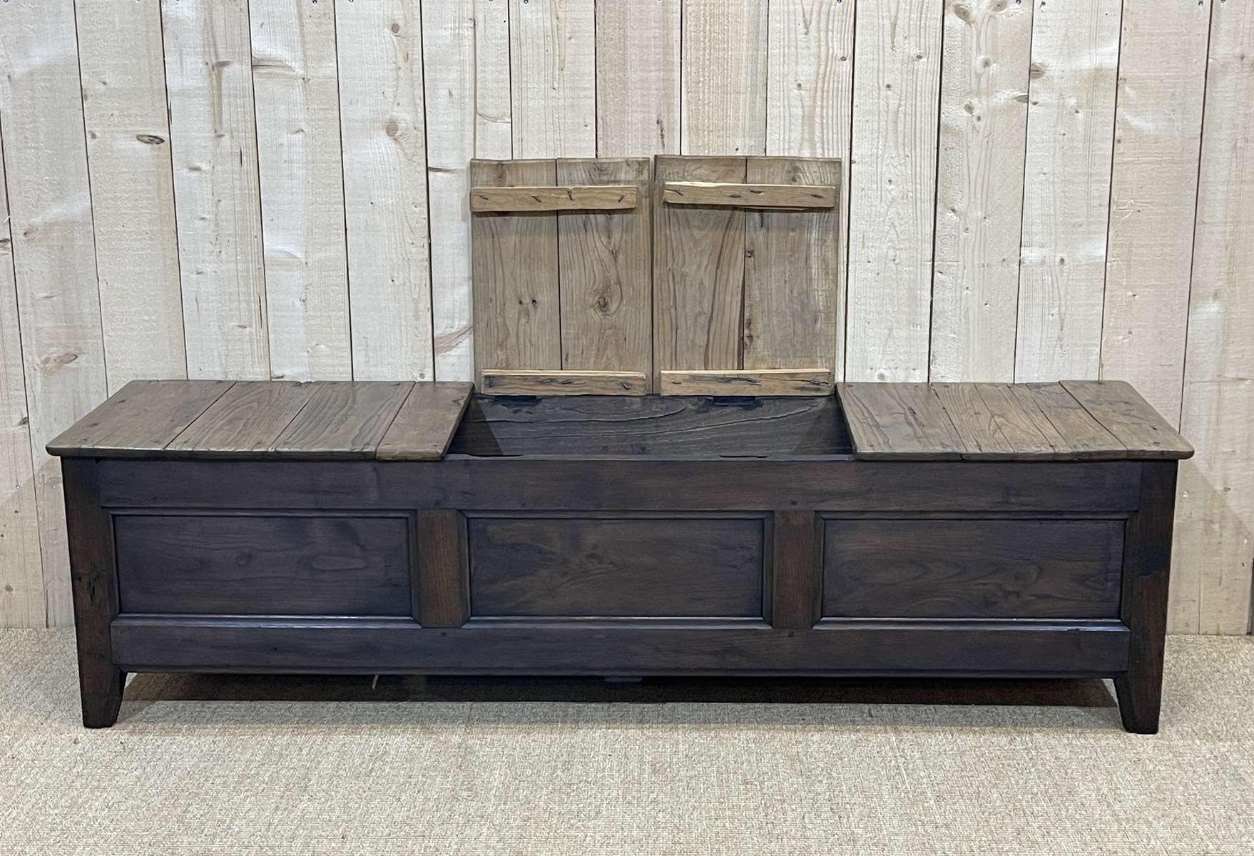 Banc coffre breton XIXème en orme et châtaignier