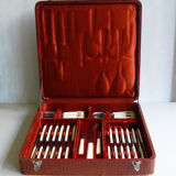 Housewife of Bakelite knives and service cutlery