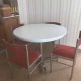 Vintage 1970s table and 4 chairs set.