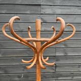 Baumann parrot coat rack