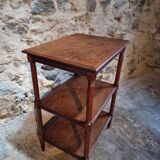 Vintage 1920s side table – Three-tiered shelf in French oak with turned legs.