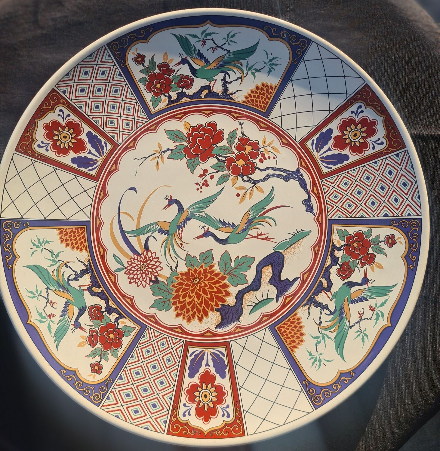 Round porcelain dish from D´Imari Japan