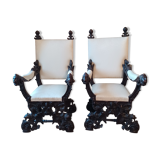 Paire de fauteuils d'apparat 19e en bois sculpté style néo-renaissance