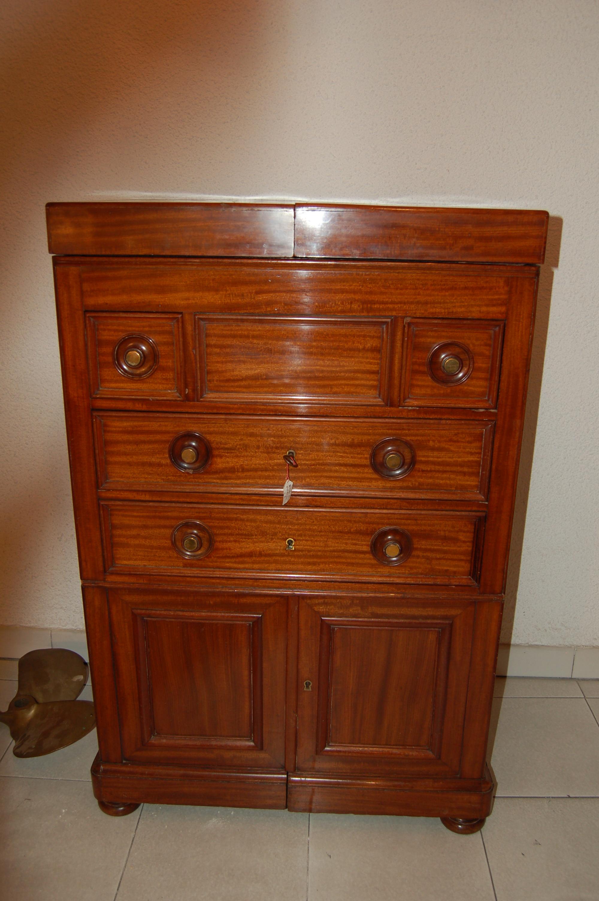 Original Navy "hairdresser"