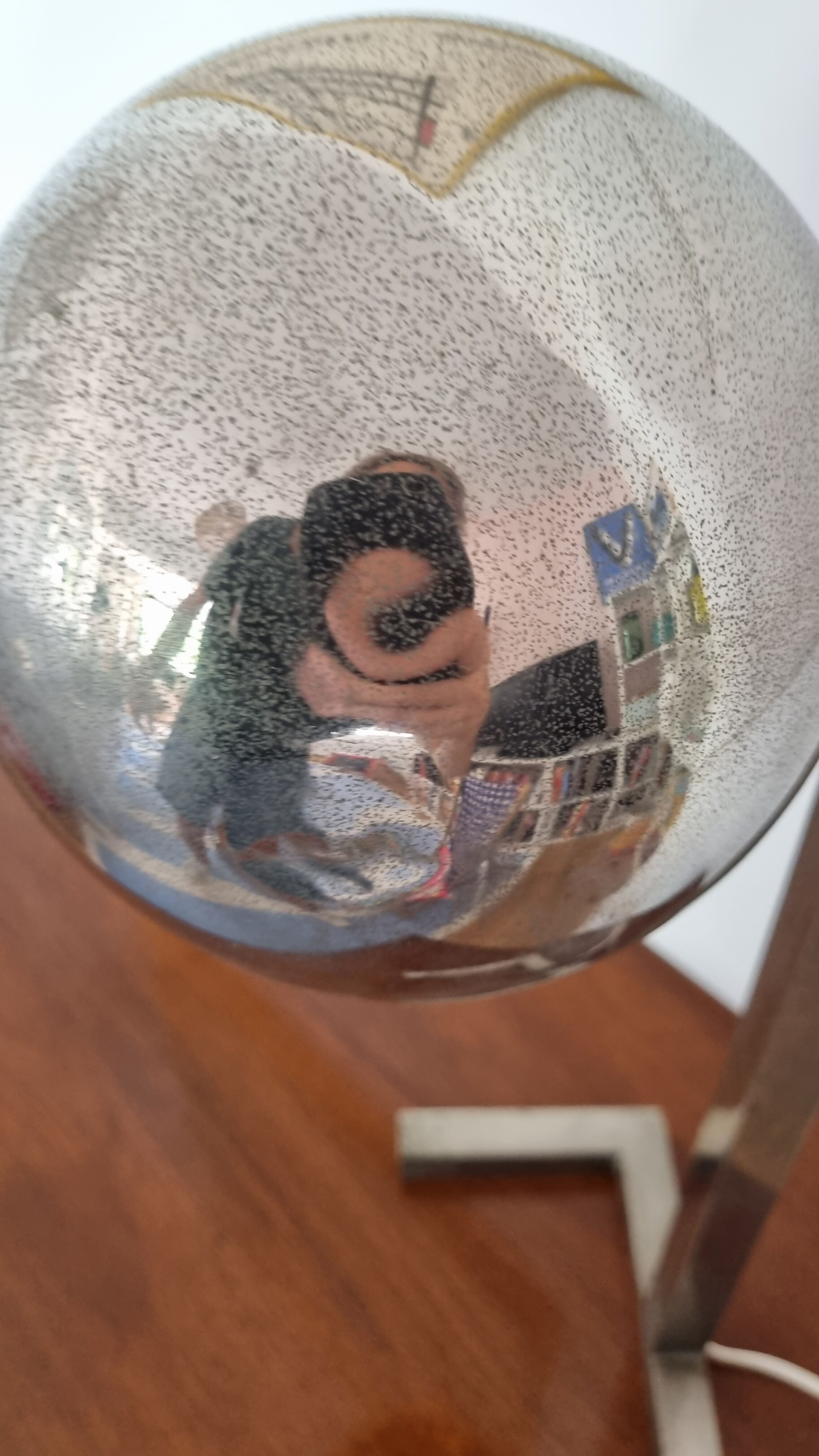 Eyeball vintage metal lamp