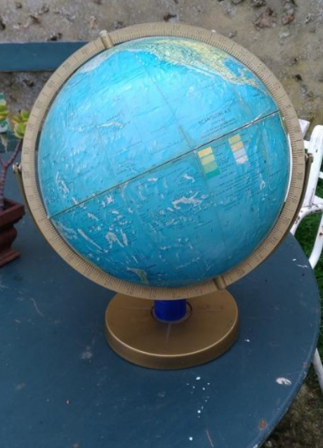 Terrestrial globe in the 1960s