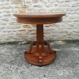 Oval pedestal table